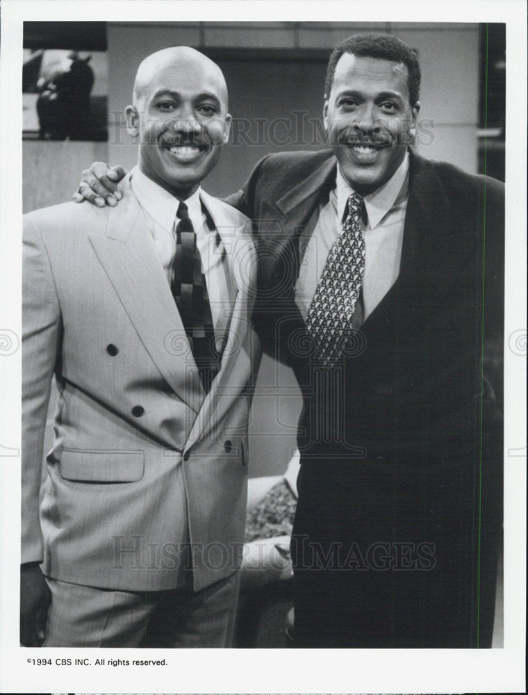 1994 Press Photo Montel Williams, Meshach Taylor in &quot;Dave&#39;s World&quot; - Historic Images