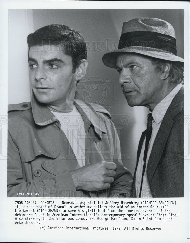 1979 Press Photo Richard Benjamin &amp; Dick Shawn in &quot;Love At First Bite&quot; - Historic Images