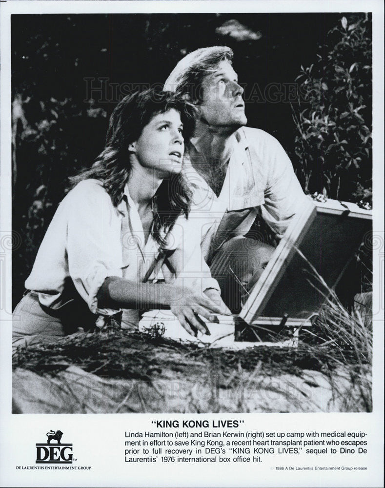 1976 Press Photo Linda Hamilton & Brian Kerwin in "King Kong Lives" - Historic Images