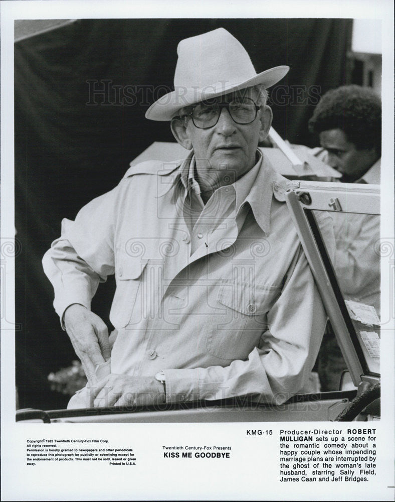 1982 Press Photo of producer/director Robert Mulligan of &quot;Kiss Me Goodbye&quot; - Historic Images