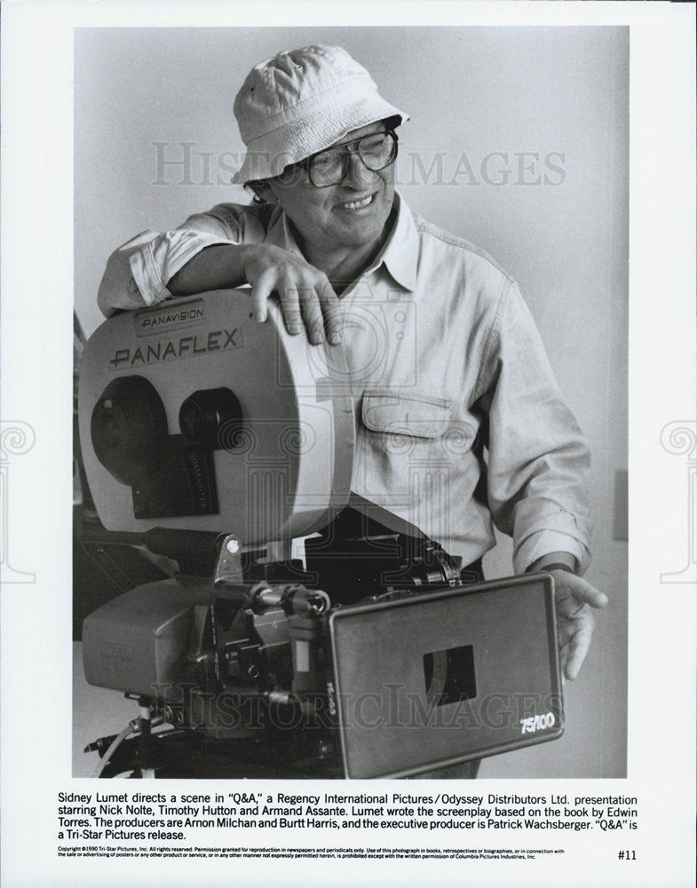 1990 Press Photo Director Sidney Lumet Directs A Scene In "Q&A" Regency Pictures - Historic Images