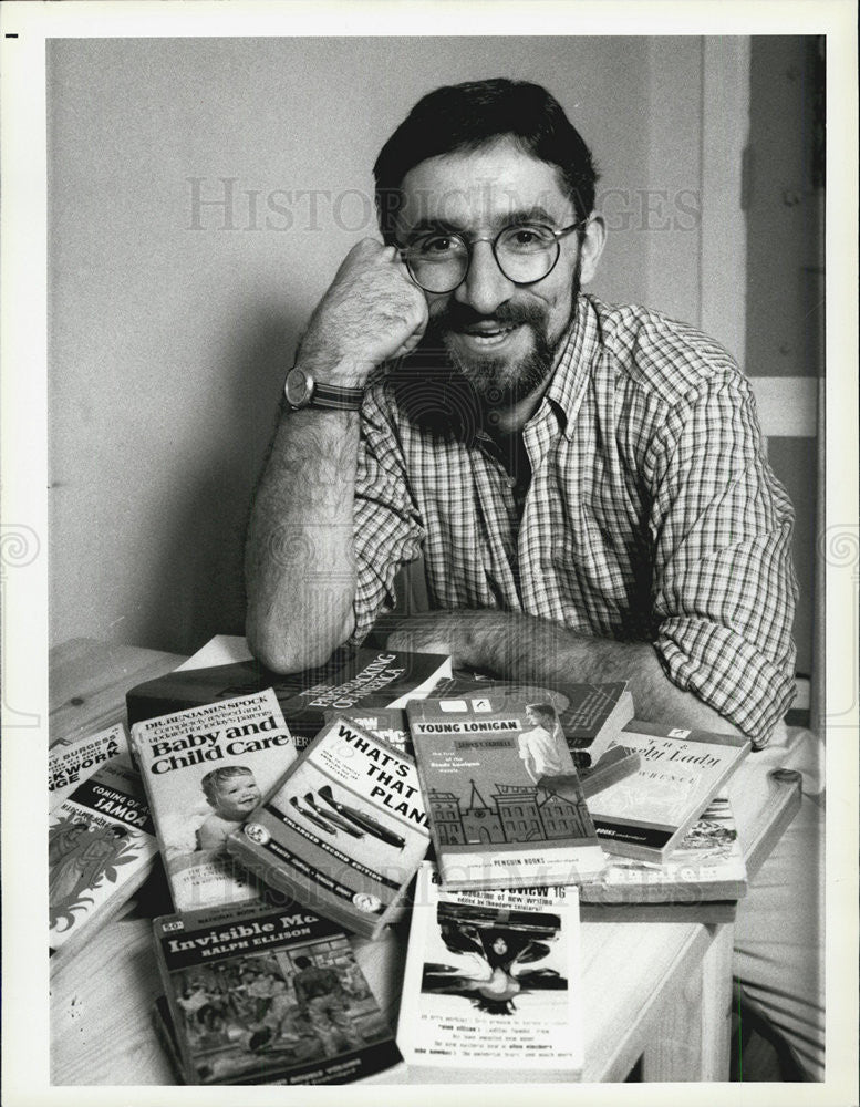 1984 Press Photo Author John Barbour - Historic Images