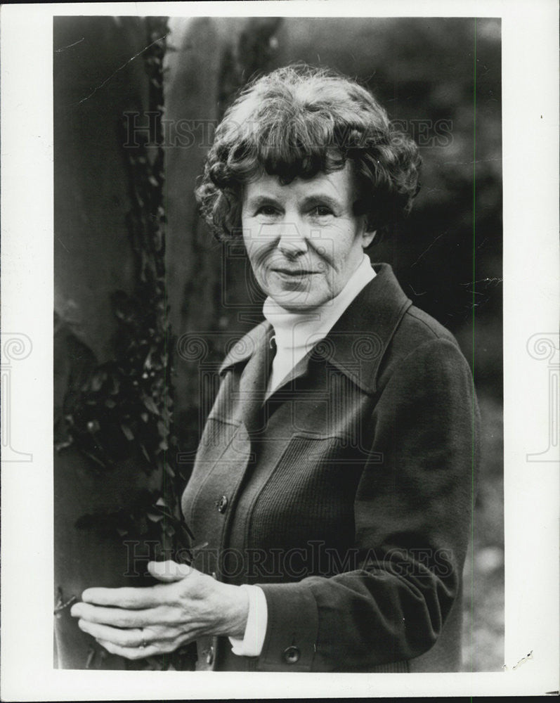 Press Photo Author, Ruth Beehe Hill - Historic Images