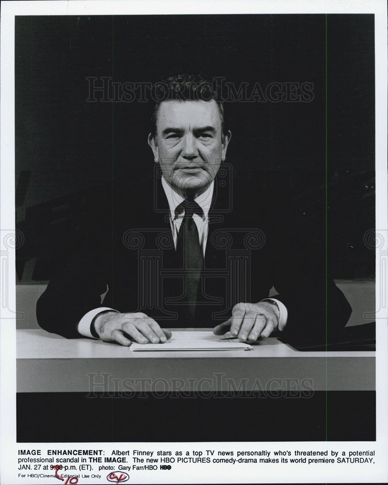 1990 Press Photo Albert Finney on &quot;The Image&quot; - Historic Images