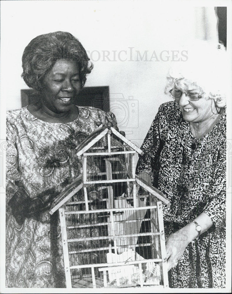 Press Photo Sakunah DeLaney Barbara Busby - Historic Images