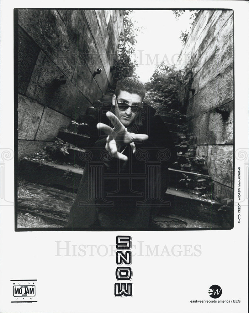 Press Photo Musician Snow - Historic Images