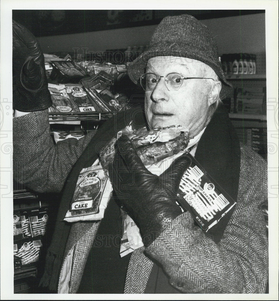 1985 Press Photo Norman Lloyd Never Say Die