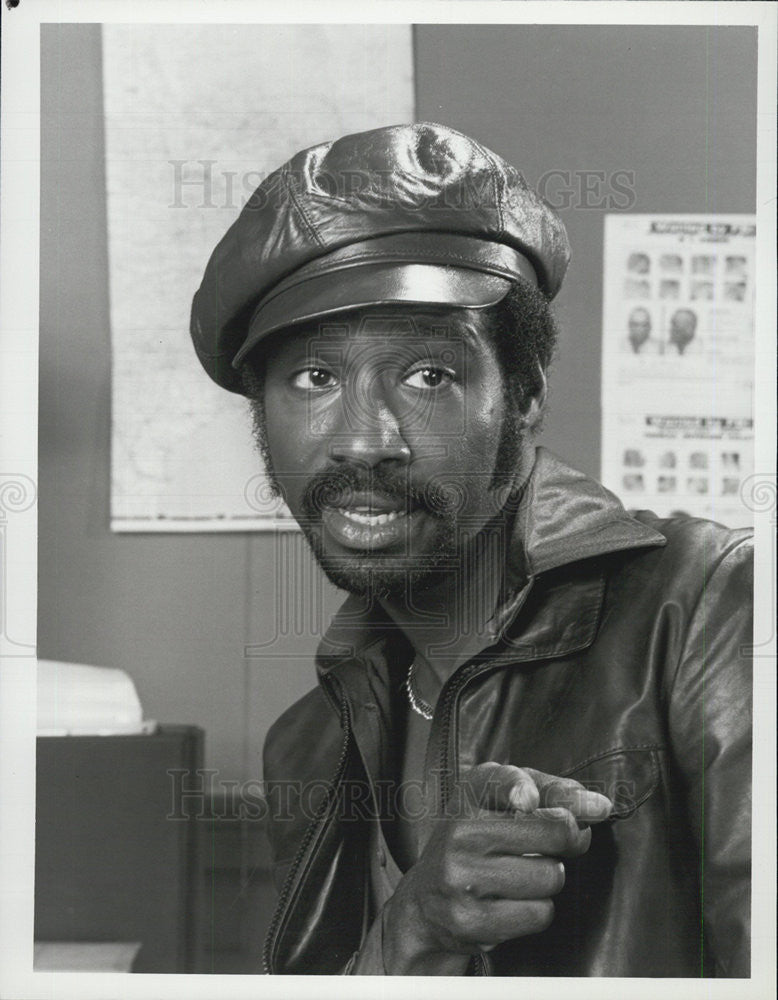 1980 Press Photo Taurean Blacque as Detective Neal Washington - Historic Images