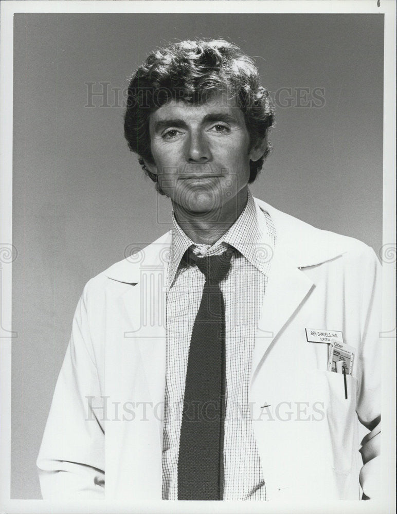 1982 Press Photo David Birney  stars on &quot;St. Elsewhere&quot; - Historic Images