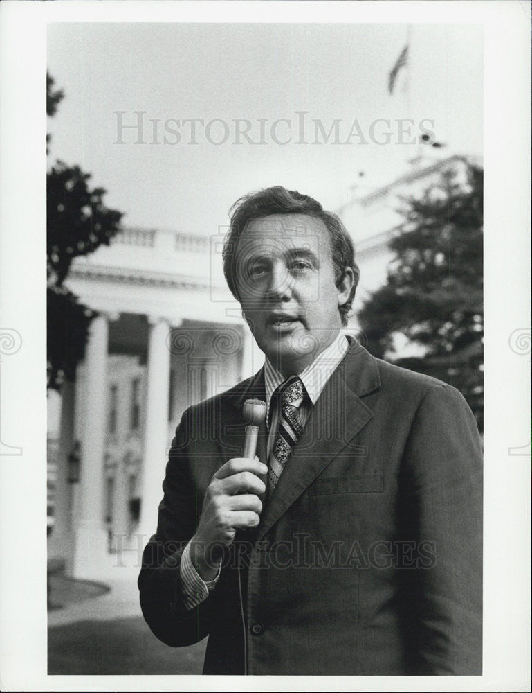 1975 Press Photo ABC News Correspondent Steve Bell - Historic Images