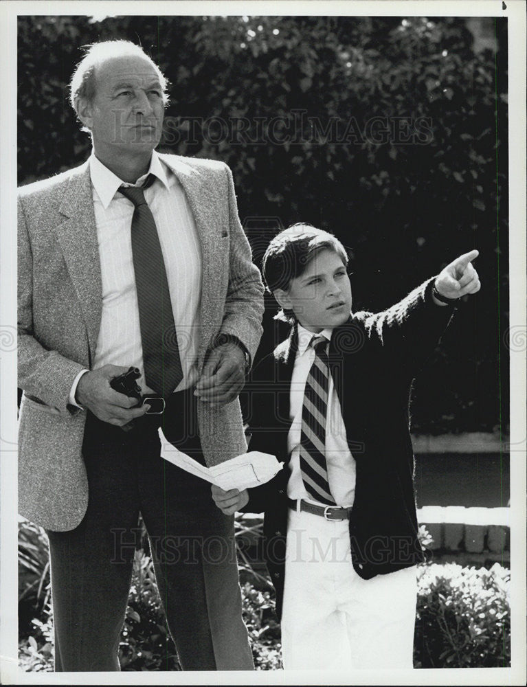 1986 Press Photo Leaf Phoenix, Robert Loggia in &quot;Alfred Hitchcock Presents&quot; - Historic Images