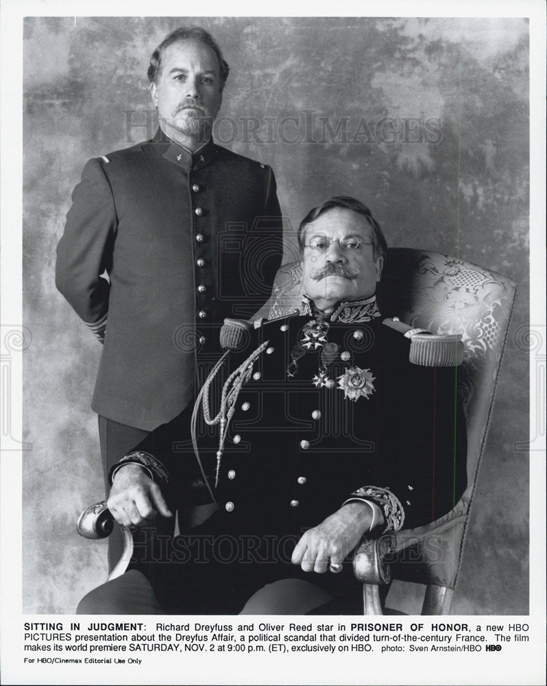 1991 Press Photo Actors Richard Dreyfuss And Oliver Reed In &quot;Prisoner Of Honor&quot; - Historic Images