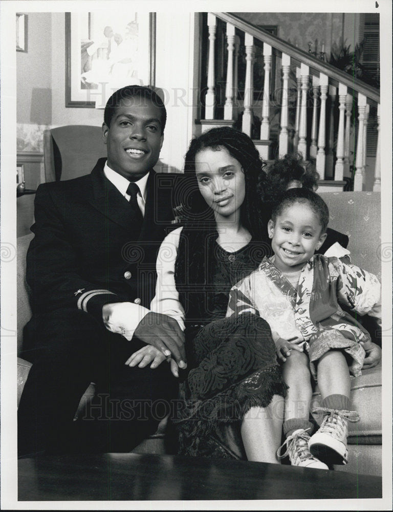 1989 Press Photo Lisa Bonet &amp; Joseph Phillips on &quot;The Cosby Show&quot; - Historic Images