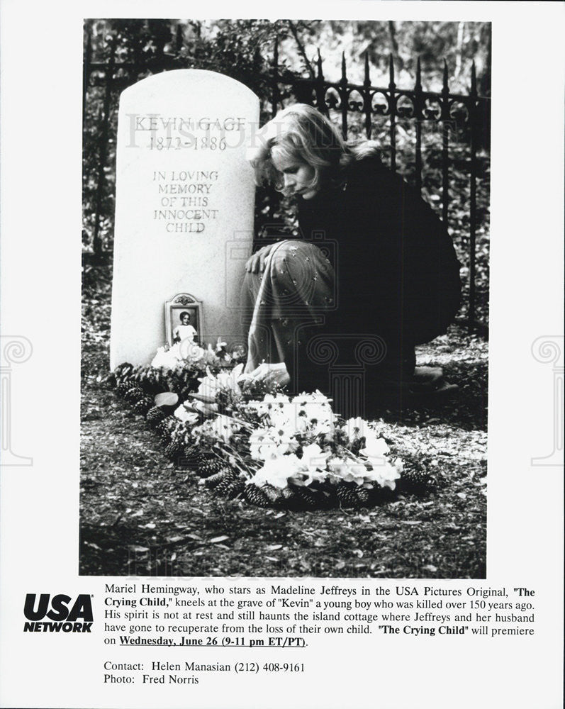 Press Photo Mariel Hemingway Crying Child - Historic Images