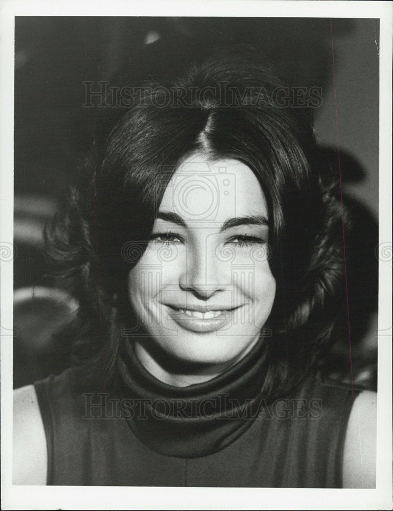 1973 Press Photo Anne Archer stars in ABC's comedy series, "Bob & Carol, Ted & A - Historic Images