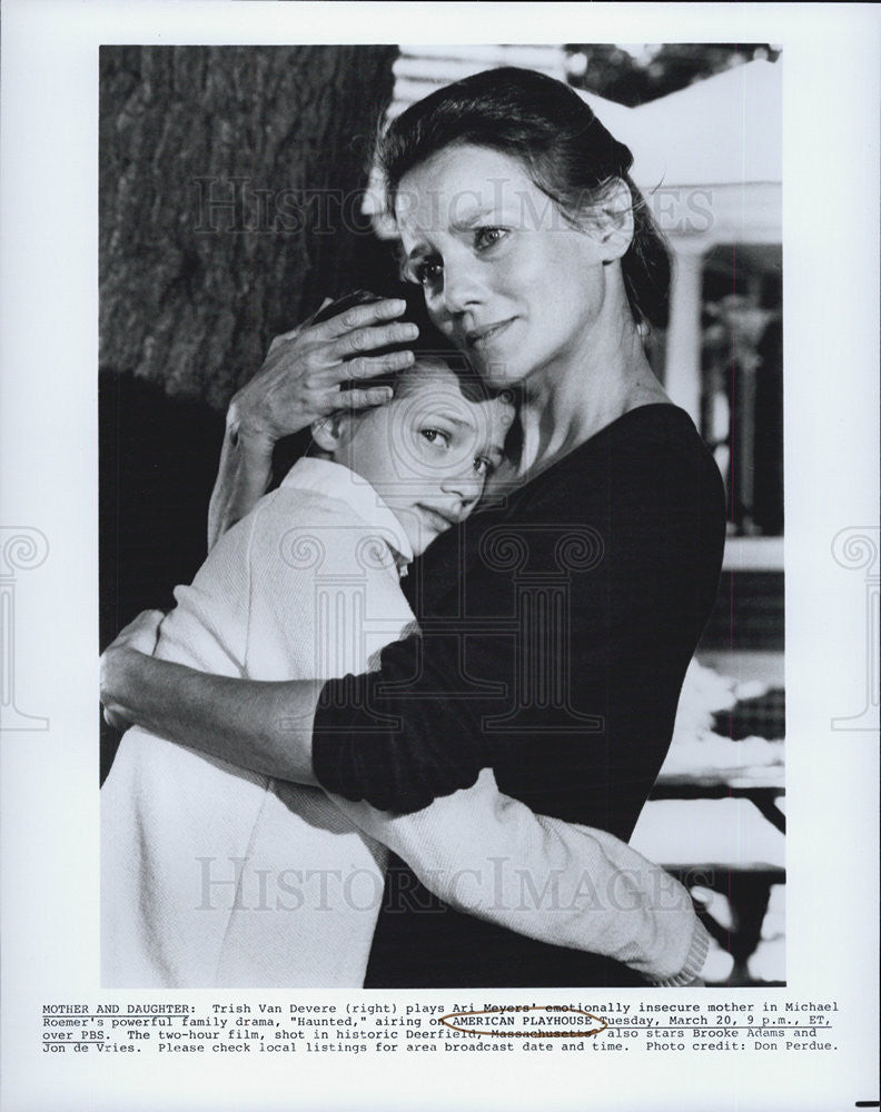 1984 Press Photo Actress Trish Van Devere and Ari Meyers - Historic Images