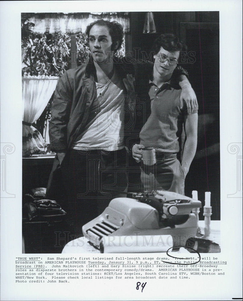 1982 Press Photo John &lt;alkovich &amp; Gary Sinise in &quot;True West&quot; - Historic Images