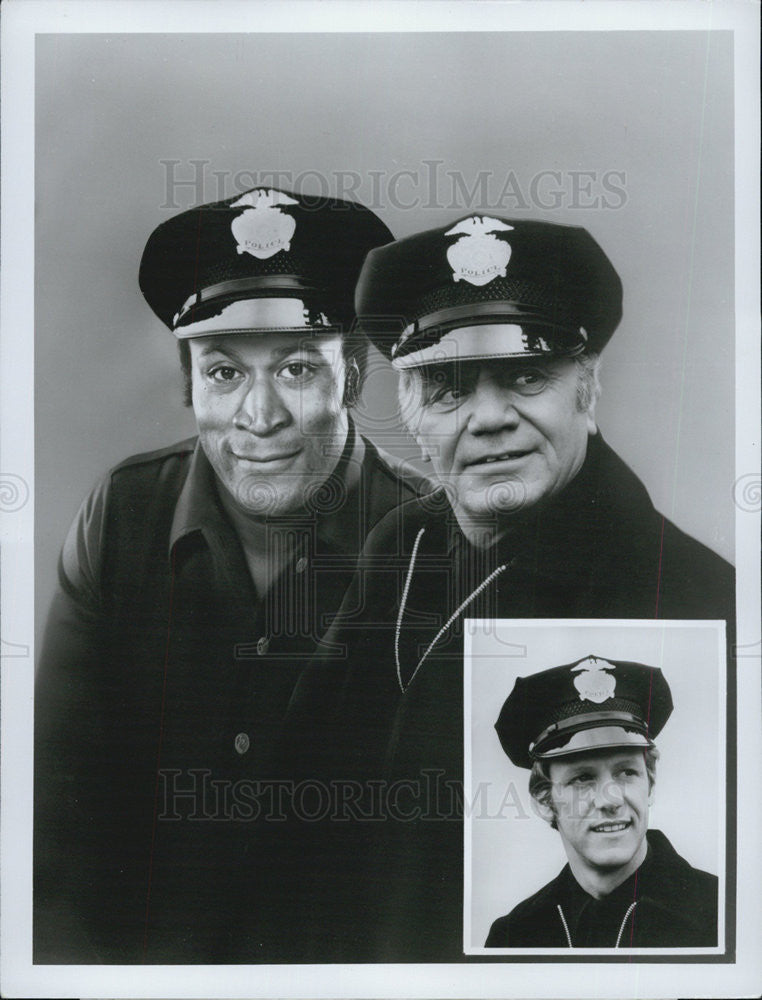 1977 Press Photo Ernest Borgnine, John Amos, and Michael Shannon in Future Cop - Historic Images