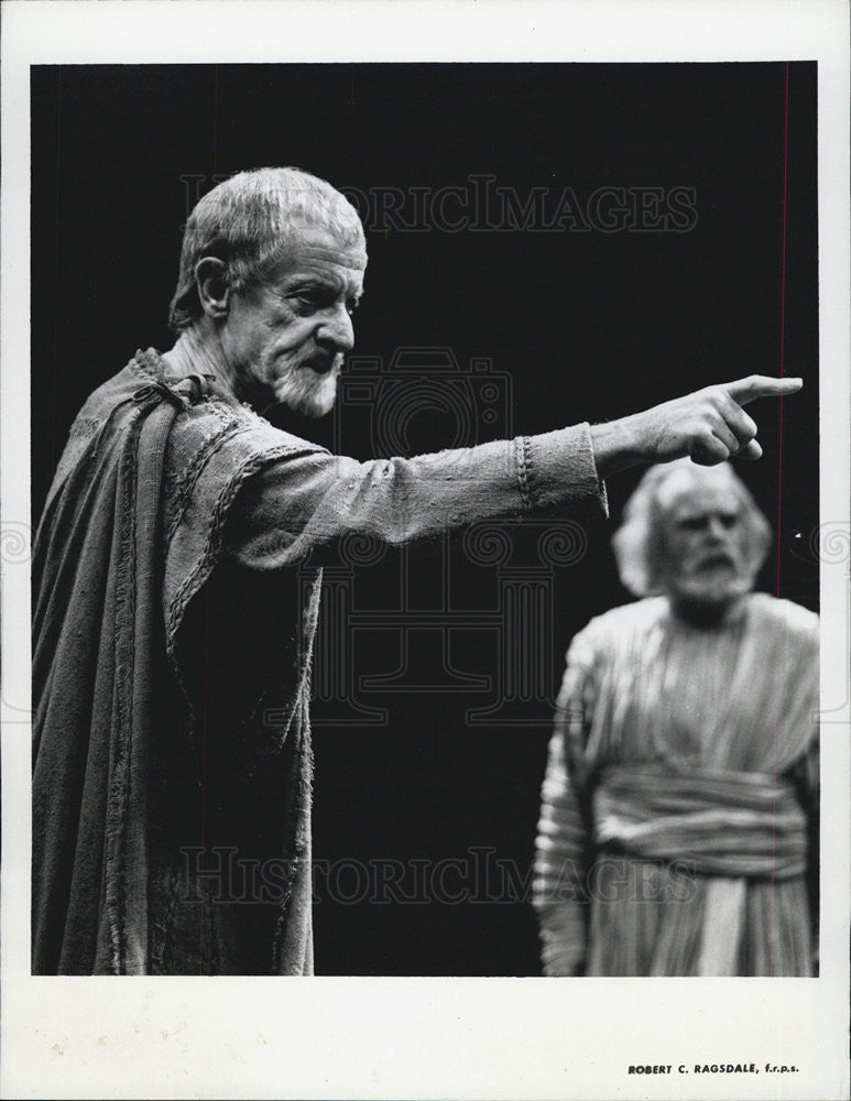 1983 Press Photo Coriolanus Brian Bedford Michael Whitfield Stage Actor - Historic Images