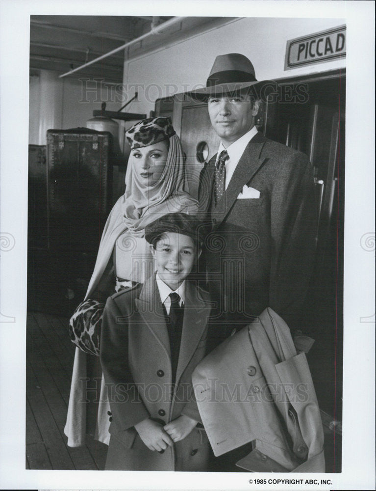 1986 Press Photo Jane Seymour Lee Horsley Carl Steven ABC Drama &quot;Crossings&quot; - Historic Images