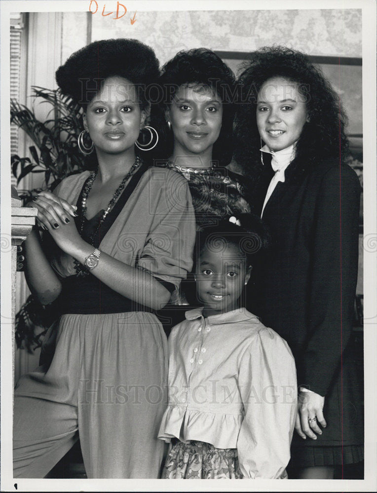 1988 Press Photo Vanessa Huxtable Phylicia Rashad Sabrina Lebeauf - Historic Images