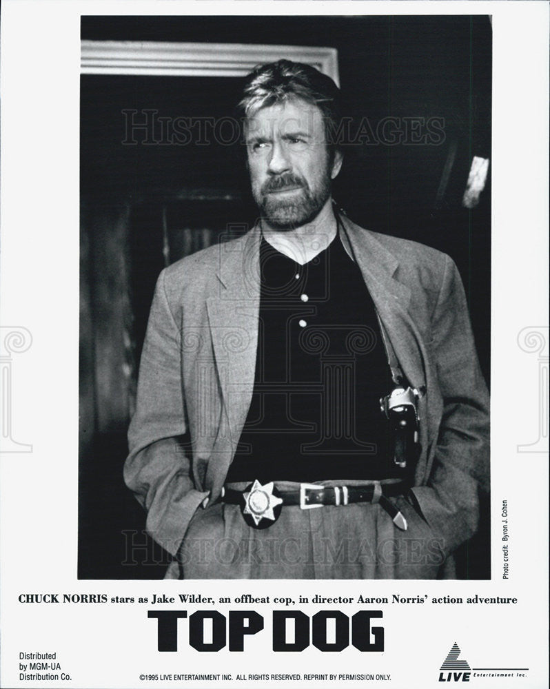 1995 Press Photo Chuck Norris in &quot;Top Dog&quot; - Historic Images