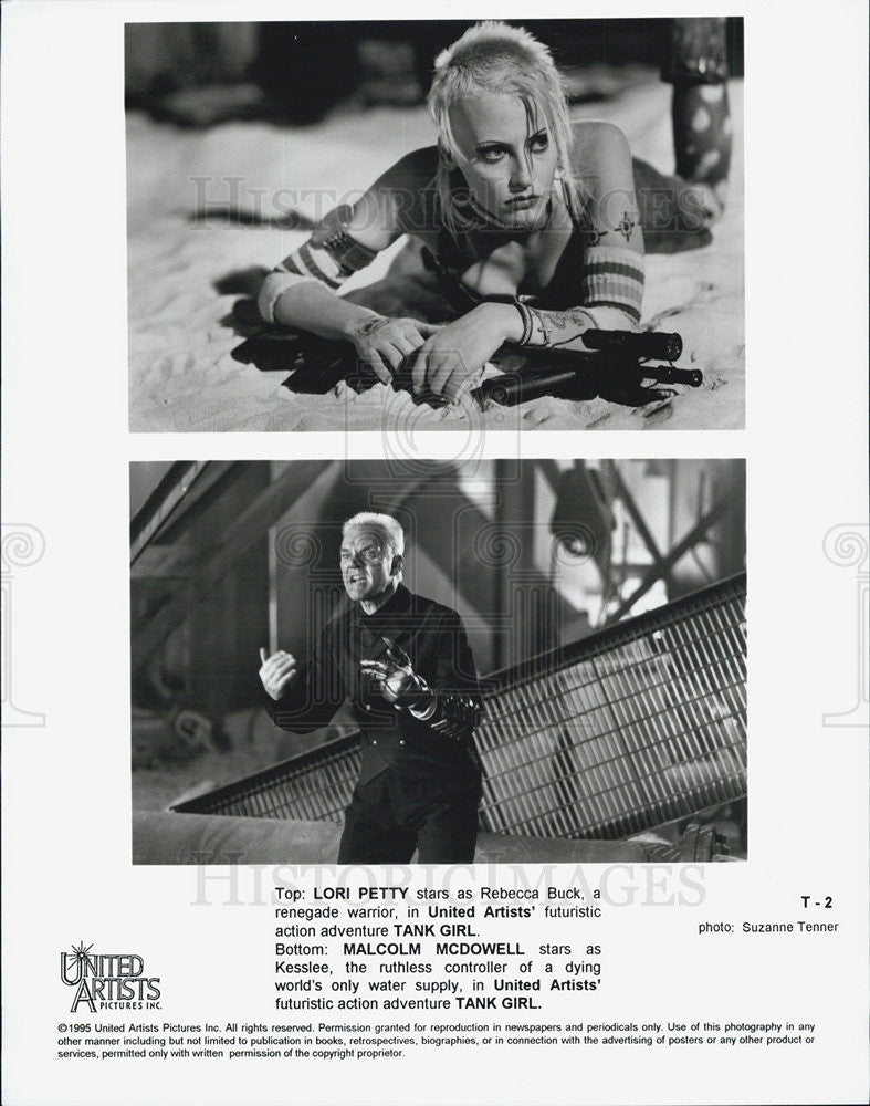 1995 Press Photo Actors Lori Petty And Malcolm McDowell Starring In "Tank Girl" - Historic Images