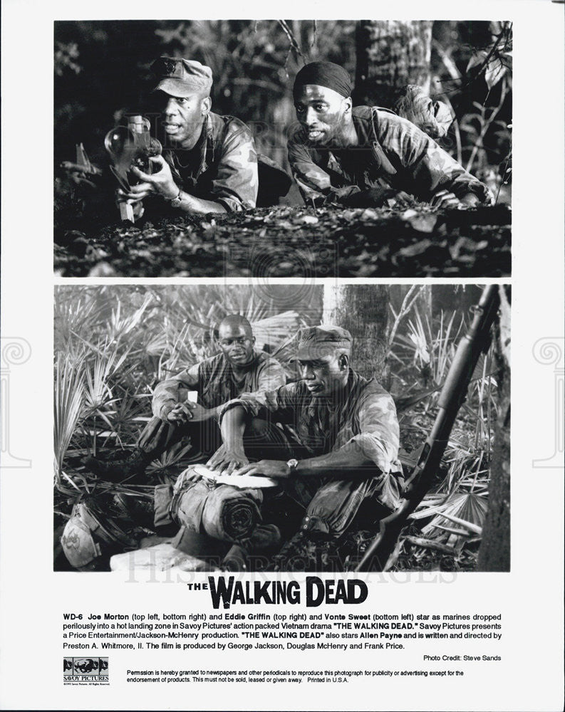 1995 Press Photo Joe Morton &amp; Eddie Griffin in &quot;The Walking Dead&quot; - Historic Images