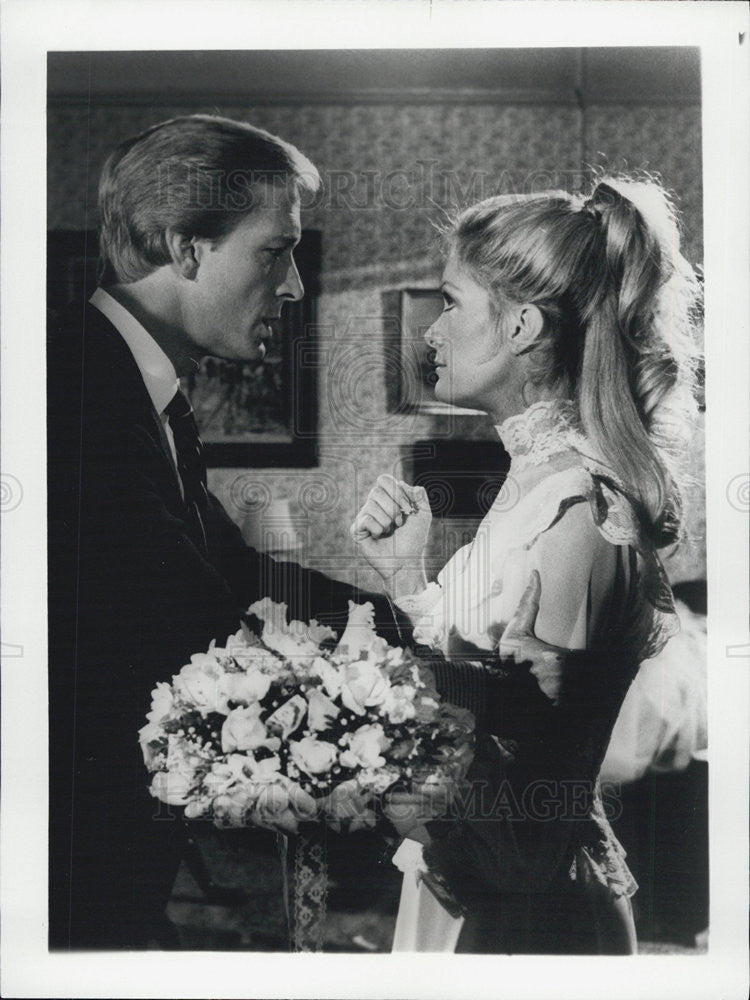 1985 Press Photo Knots Landing Ted Shackelford Joan Van Ark - Historic Images