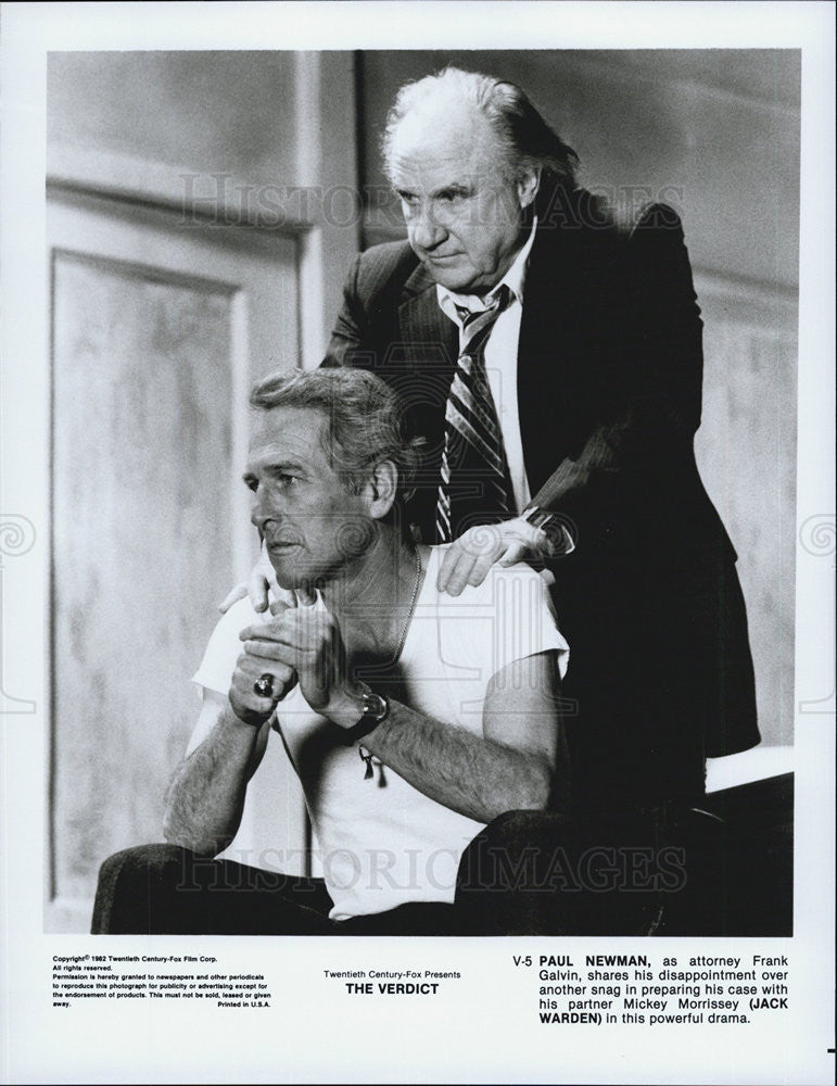 1982 Press Photo of Paul Newman and Jack Warden in &quot;The Verdict&quot; - Historic Images