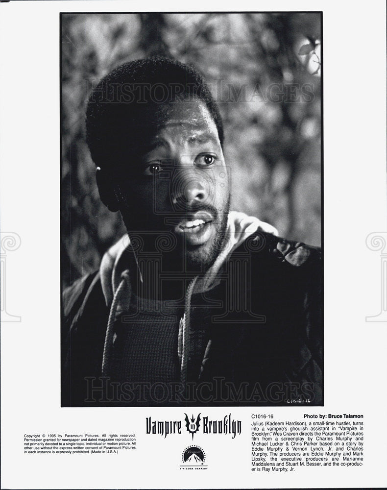 1995 Press Photo of Kadeem Hardison in the film "Vampire in Brooklyn" - Historic Images