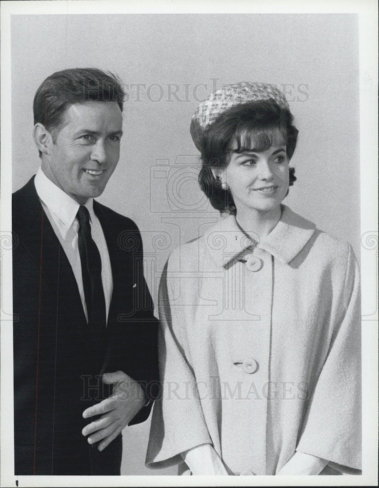 1983 Press Photo Actor Martin Sheen and Blair Brown - Historic Images