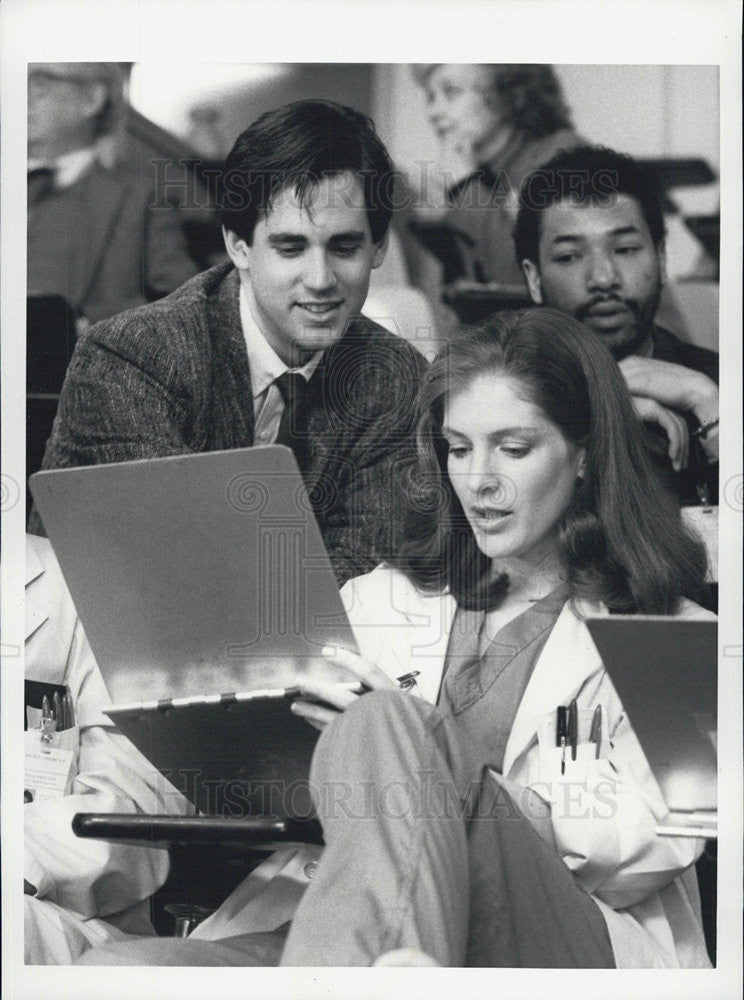 1986 Press Photo Actress Patricia Kalember, and Tony Soper - Historic Images