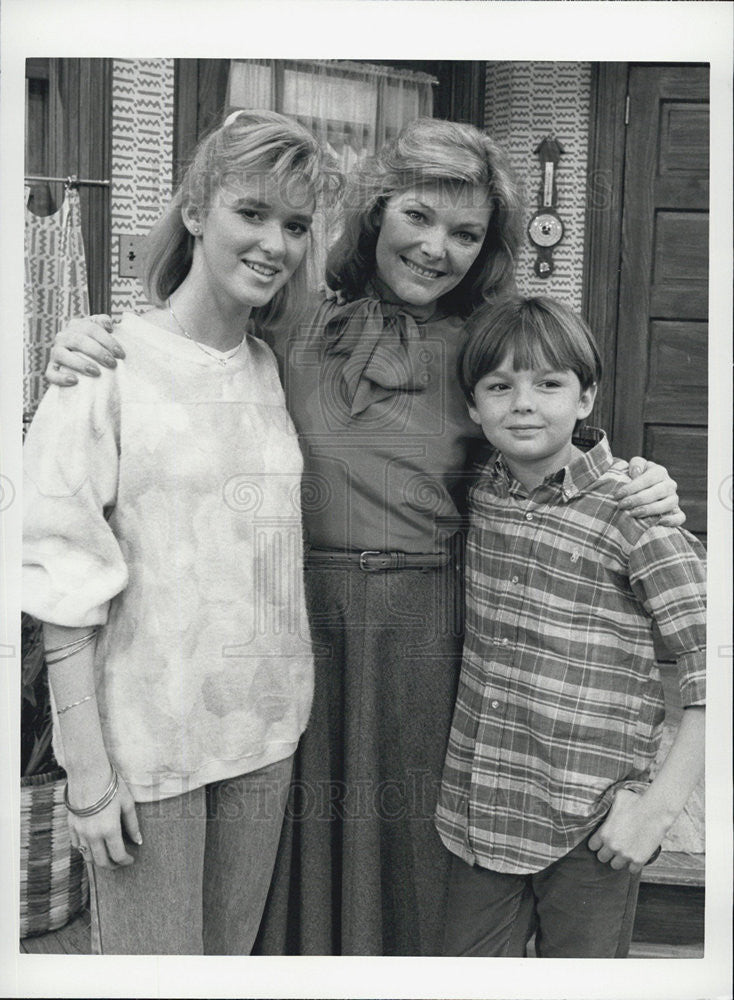 1986 Press Photo TV Show Kate & Allie stars Allison Smith Jane Curtin - Historic Images