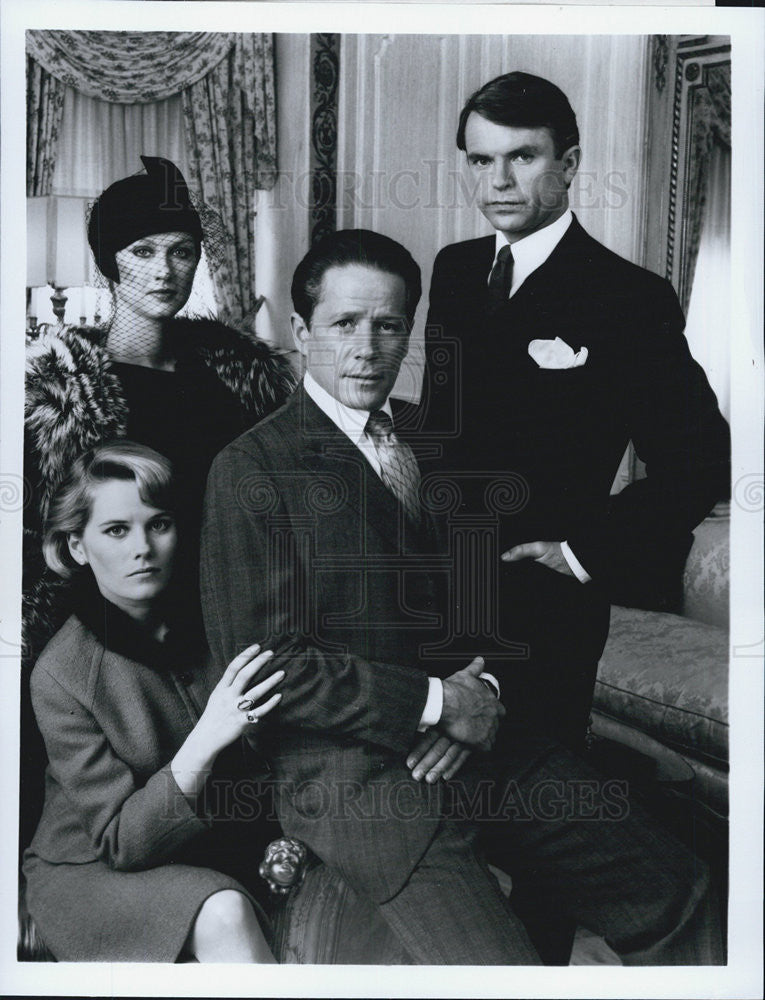 1985 Press Photo Actor Peter Strauss, Kate McNeil, and Sam Neill - Historic Images