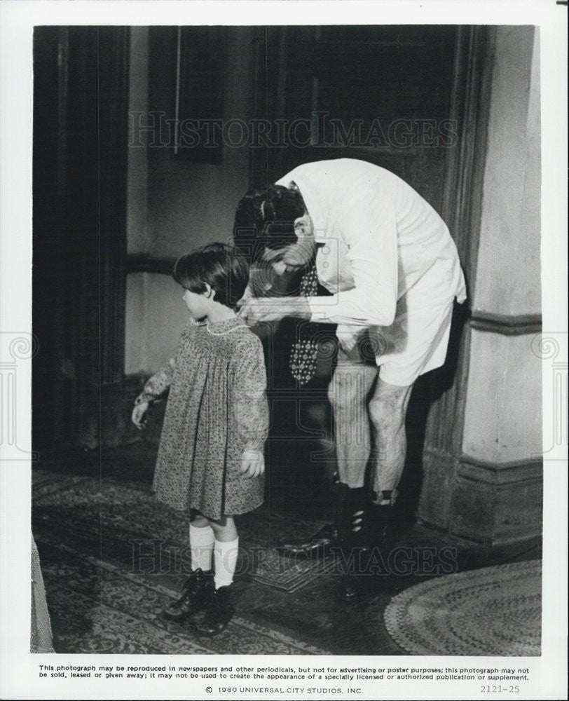 1980 Press Photo Actor Walter Matthau and Actress Sara Stimson - Historic Images