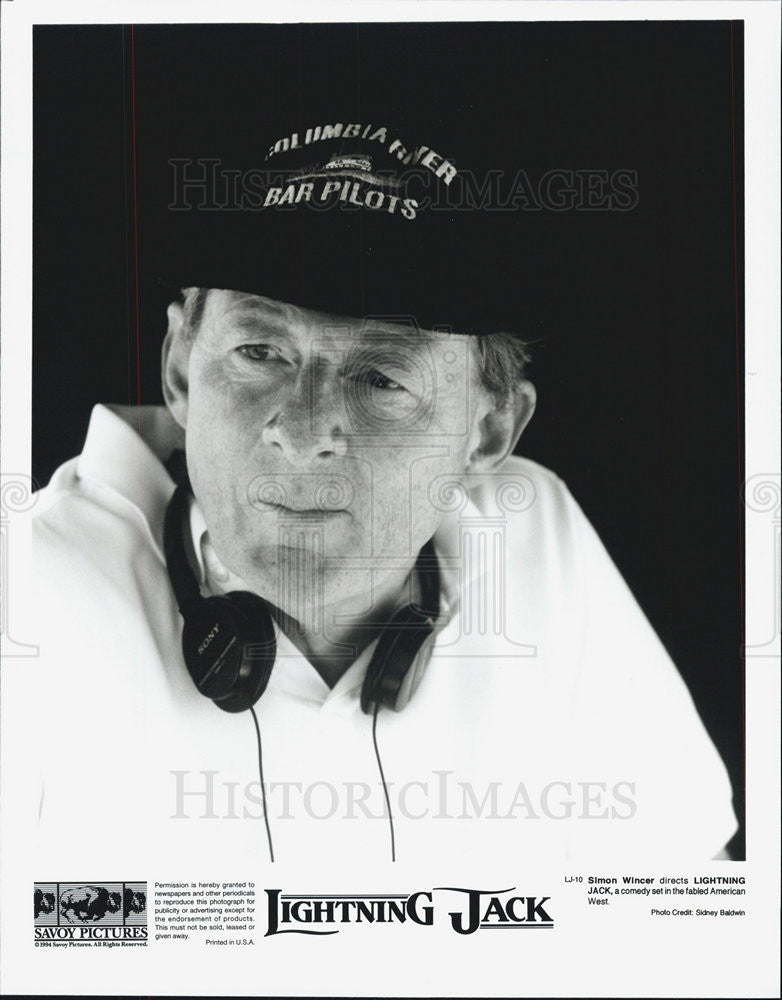 1994 Press Photo of Director Simon Wincer directs Lightning Jack. - Historic Images