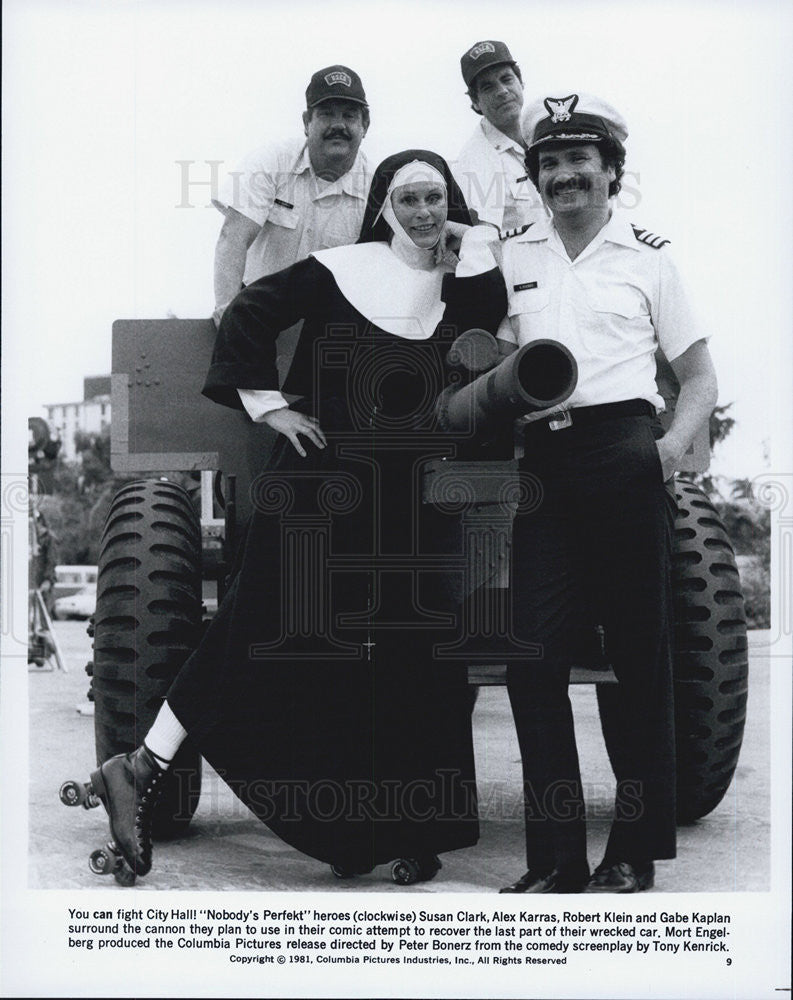 1981 Press Photo Pictured is the heroes from the film &quot;Nobody&#39;s Perfekt.&quot; - Historic Images