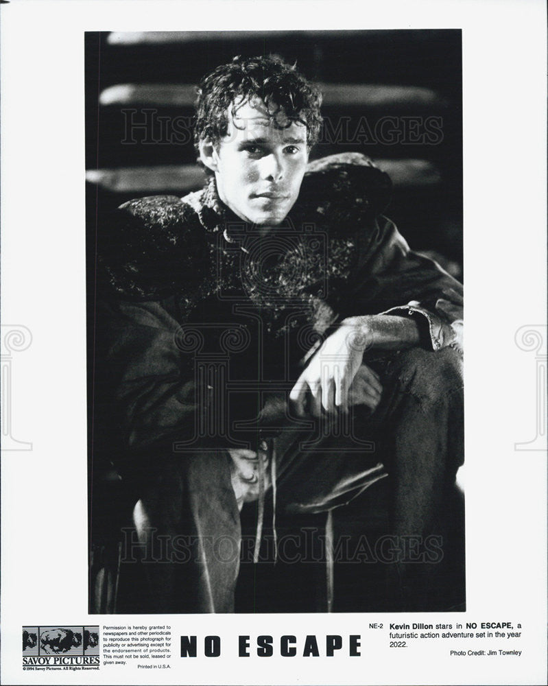 1994 Press Photo of American Actor Kevin Dillon stars in "No Escape" - Historic Images