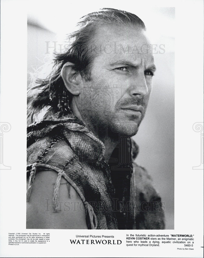 1995 Press Photo Kevin Costner stars as the Mariner in &quot;Waterworld.&quot; - Historic Images