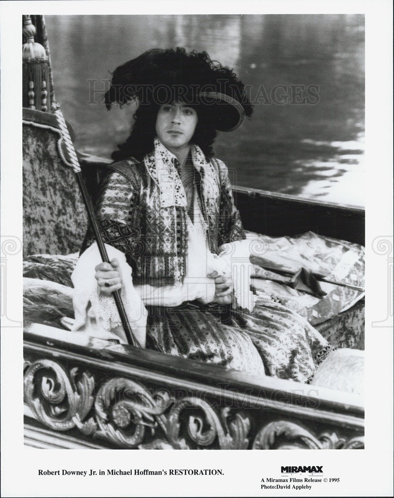 1995 Press Photo Scene from &quot;Restoration&quot; - Historic Images