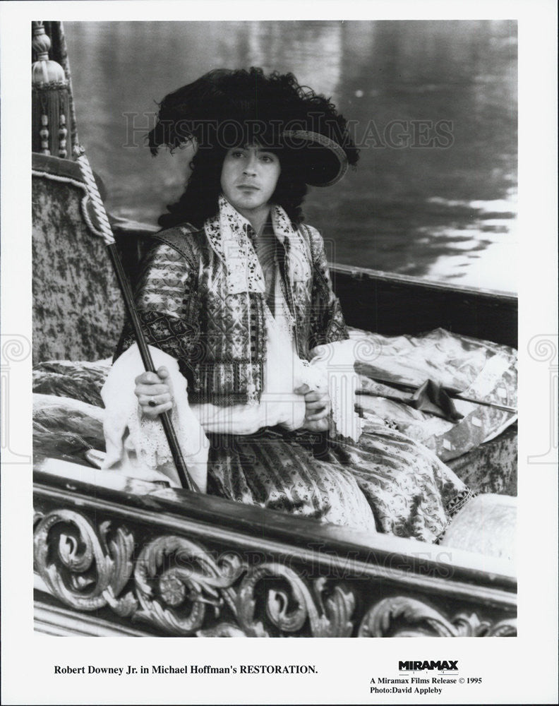 1995 Press Photo Scene from "Restoration" - Historic Images