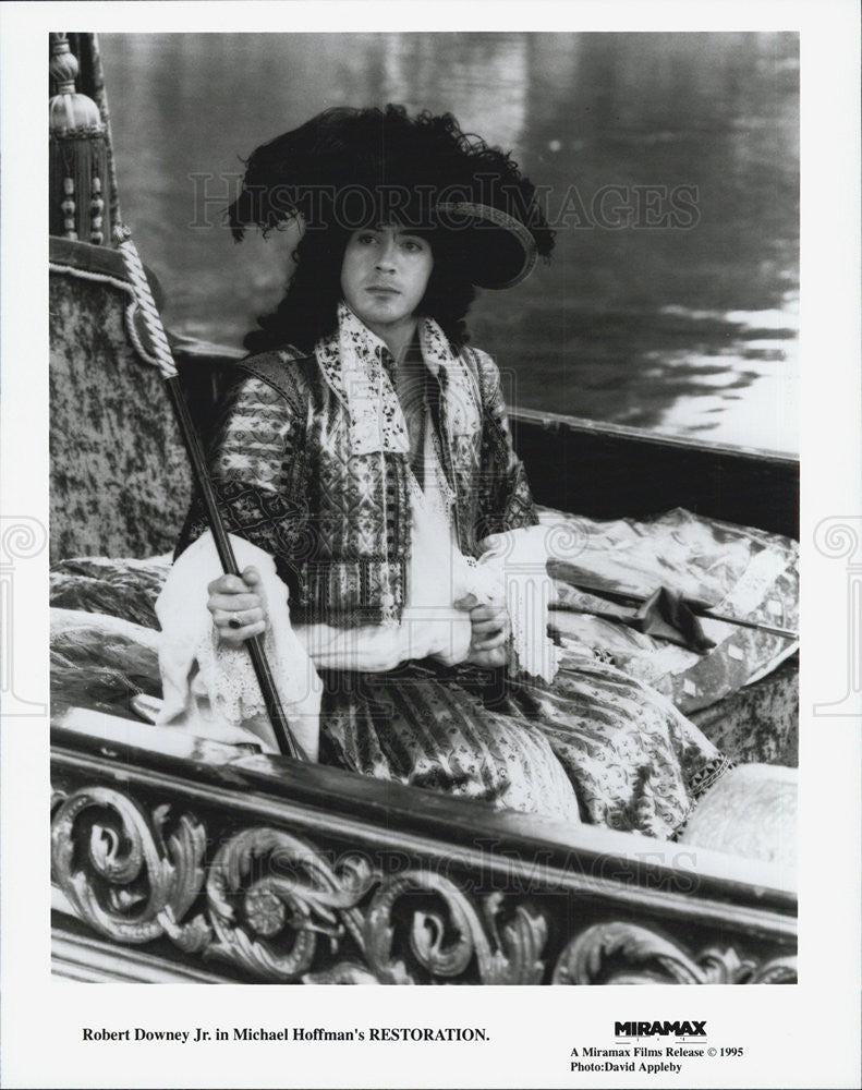 1995 Press Photo Scene from "Restoration" - Historic Images