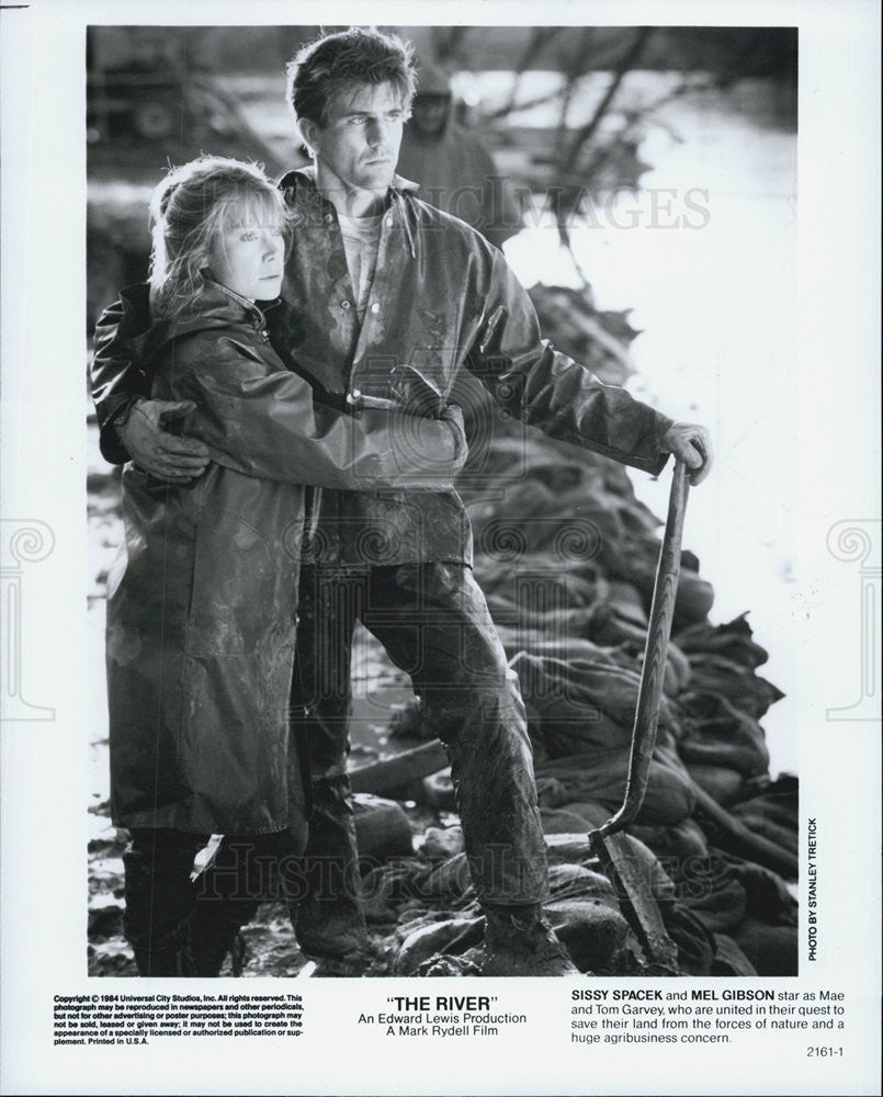 1984 Press Photo Sissy Spacek, Mel Gibson in &quot;The River&quot; - Historic Images