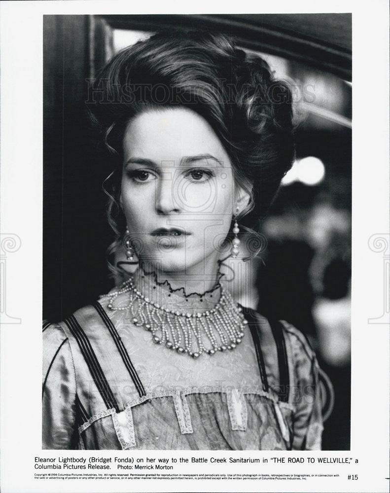 1994 Press Photo Bridget Fonda in "The Road to Wellville" - Historic Images