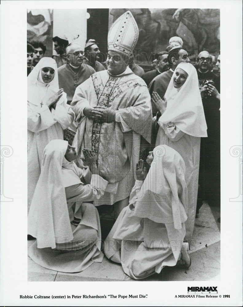 1991 Press Photo Robbie Coultrane in "The Pope Must Die" - Historic Images