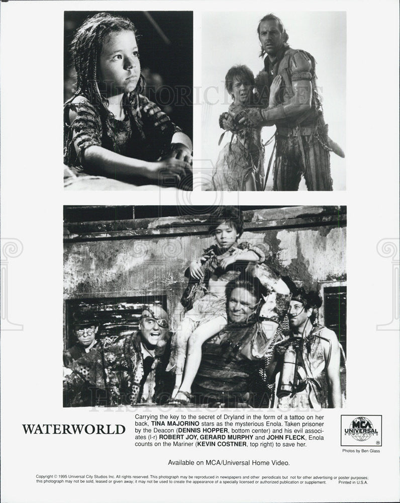 1995 Press Photo Tina Majorino Dennis Hopper Robert Joy WATERWORLD - Historic Images