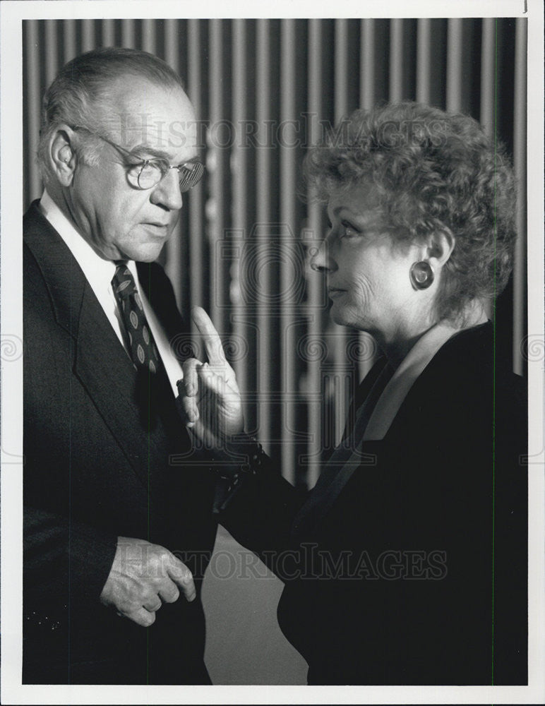 1990 Press Photo &quot;L.A. ALw&quot;Diana Muldaur &amp; Richard Dysart - Historic Images