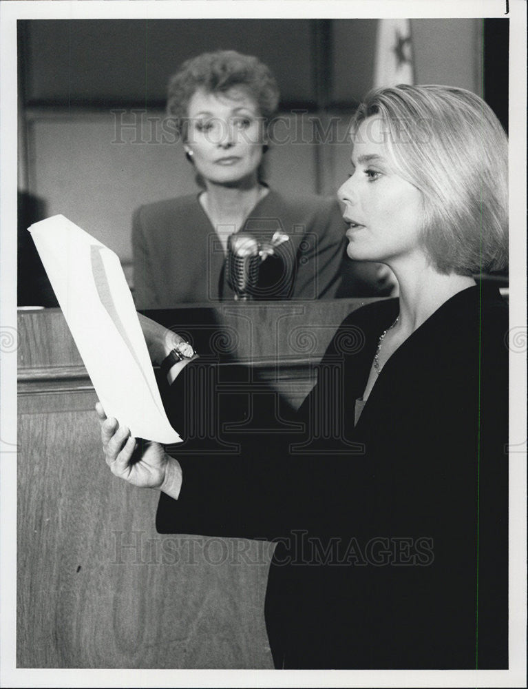 1990 Press Photo Diana Muldaur &amp; Susan Dey on &quot;L.A. Law&quot; - Historic Images