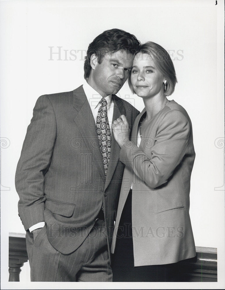 1990 Press Photo Harry Hamlin &amp; Susan Dey on &quot;L.A. Law&quot; - Historic Images